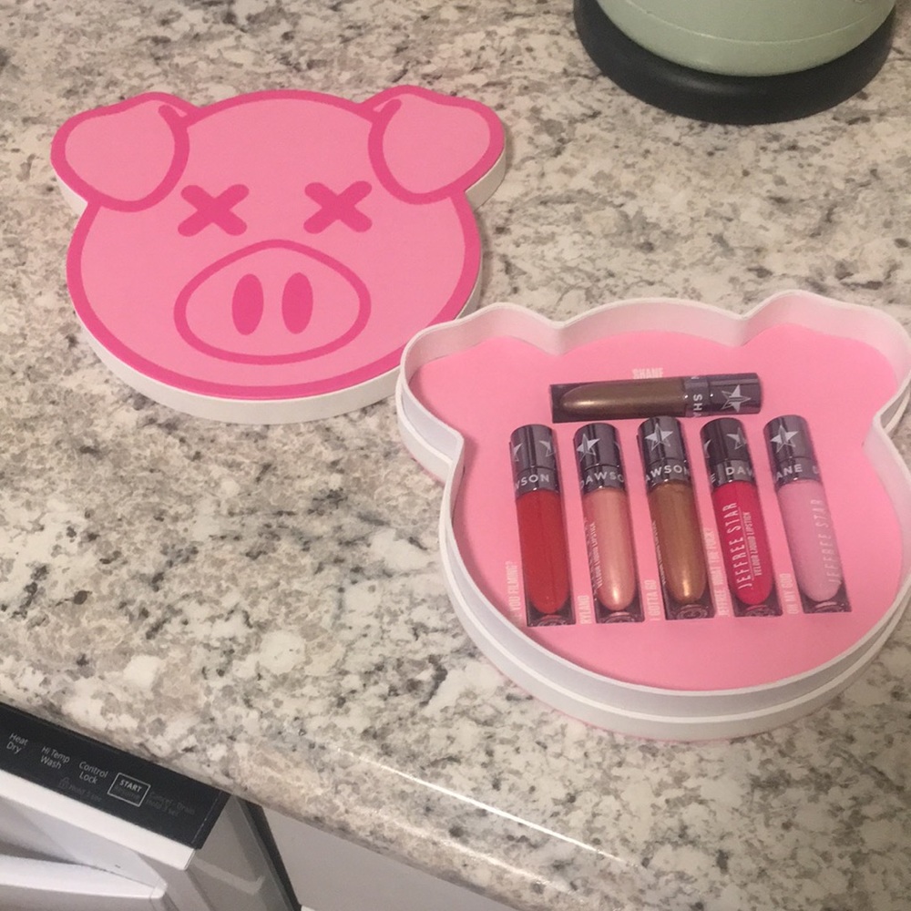 BRAND NEW NERVER USED BUNDLE